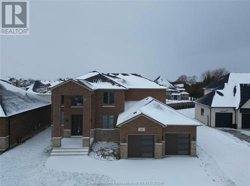 15 Dundee Drive, Chatham, ON - Outdoor With Facade