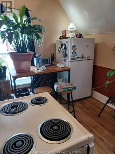 44 Amelia Street, Chatham, ON - Indoor Photo Showing Kitchen