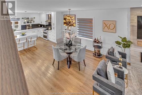 105 Churchill Park Road, Chatham, ON - Indoor Photo Showing Dining Room