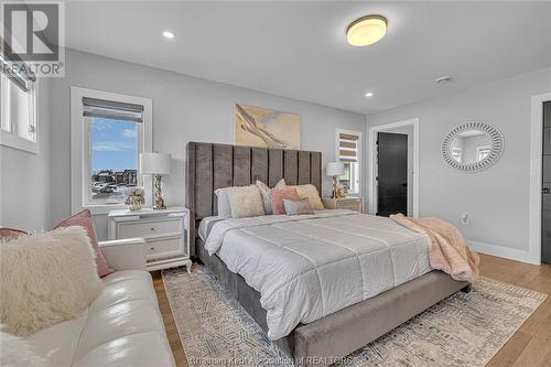 105 Churchill Park Road, Chatham, ON - Indoor Photo Showing Bedroom