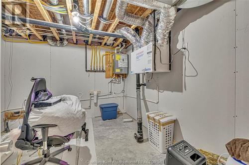 105 Churchill Park Road, Chatham, ON - Indoor Photo Showing Basement