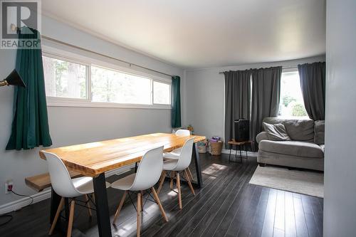 2089 Queen St E, Sault Ste. Marie, ON - Indoor Photo Showing Dining Room