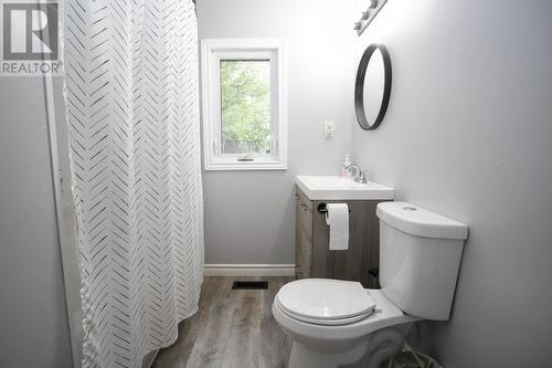 2089 Queen St E, Sault Ste. Marie, ON - Indoor Photo Showing Bathroom