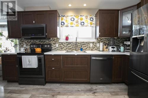 155 Allen'S Side Rd, Sault Ste. Marie, ON - Indoor Photo Showing Kitchen With Upgraded Kitchen