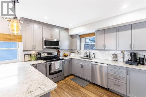 85 Victor Street, Sudbury, ON - Indoor Photo Showing Kitchen With Upgraded Kitchen