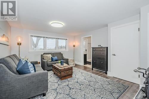 5485 Hwy 6, Guelph/Eramosa, ON - Indoor Photo Showing Living Room