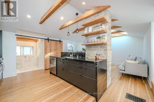 35 Meadowview Avenue, Guelph (Central West), ON - Indoor Photo Showing Kitchen