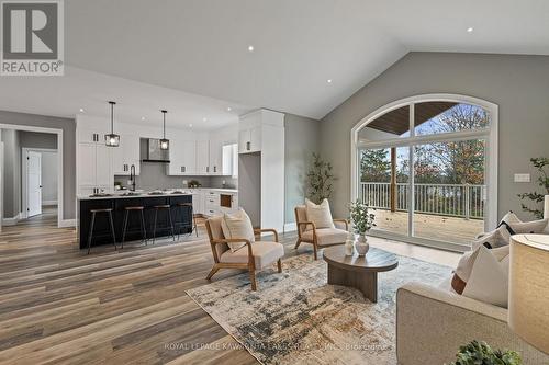 380 Highway 36, Kawartha Lakes (Bobcaygeon), ON - Indoor Photo Showing Living Room