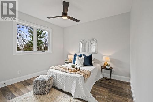 380 Highway 36, Kawartha Lakes (Bobcaygeon), ON - Indoor Photo Showing Bedroom