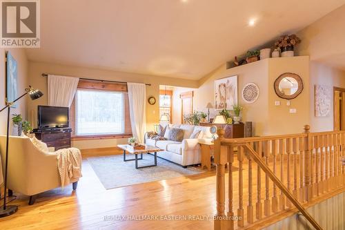 704 Tara Road, Smith-Ennismore-Lakefield, ON - Indoor