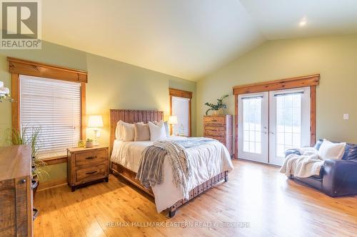 704 Tara Road, Smith-Ennismore-Lakefield, ON - Indoor Photo Showing Bedroom