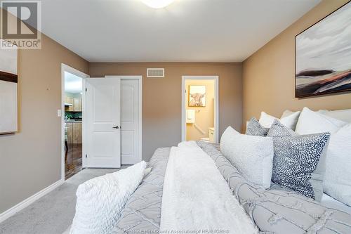 3141 Seville Avenue, Windsor, ON - Indoor Photo Showing Bedroom