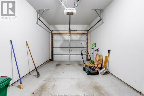 3141 Seville Avenue, Windsor, ON - Indoor Photo Showing Garage