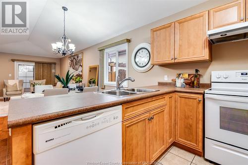 3141 Seville Avenue, Windsor, ON - Indoor Photo Showing Kitchen With Double Sink