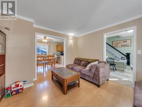 854 Jos Janisse, Windsor, ON - Indoor Photo Showing Living Room