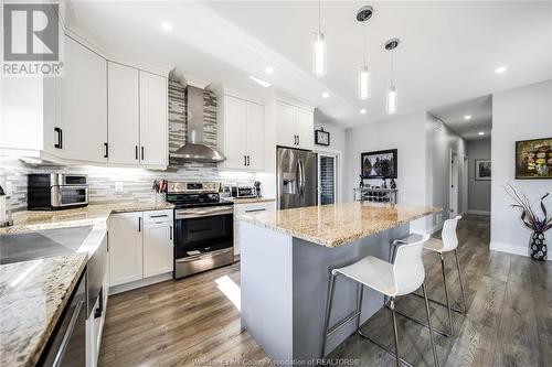 241 Sandybrook, Kingsville, ON - Indoor Photo Showing Kitchen With Double Sink With Upgraded Kitchen