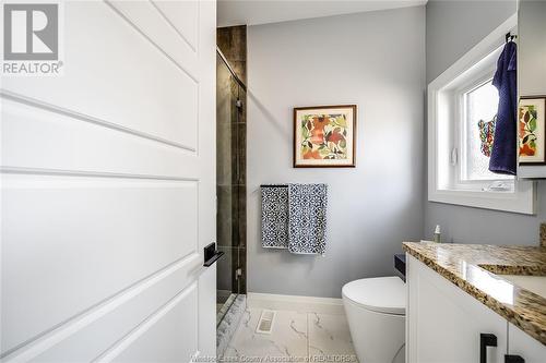 241 Sandybrook, Kingsville, ON - Indoor Photo Showing Bathroom