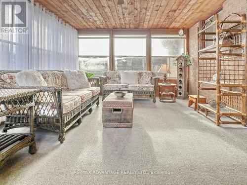 166 St George Street, St. Thomas, ON - Indoor Photo Showing Living Room