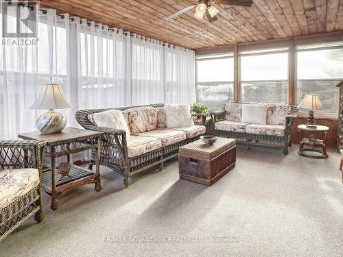 166 St George Street, St. Thomas, ON - Indoor Photo Showing Living Room