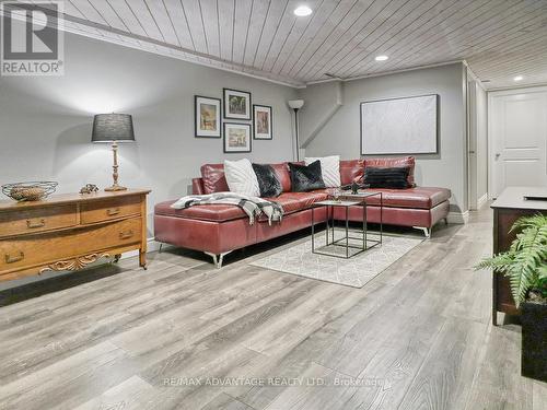 166 St George Street, St. Thomas, ON - Indoor Photo Showing Living Room