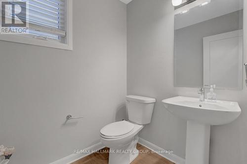 75 Gardenpost Terrace, Ottawa, ON - Indoor Photo Showing Bathroom