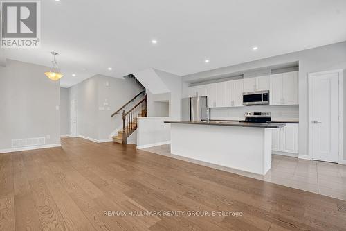 75 Gardenpost Terrace, Ottawa, ON - Indoor Photo Showing Kitchen