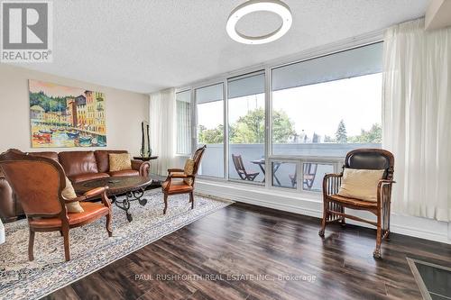 211 - 265 Poulin Avenue, Ottawa, ON - Indoor Photo Showing Living Room