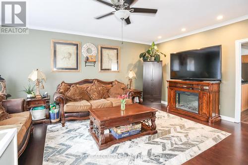 543 King Street, Welland (773 - Lincoln/Crowland), ON - Indoor Photo Showing Living Room With Fireplace