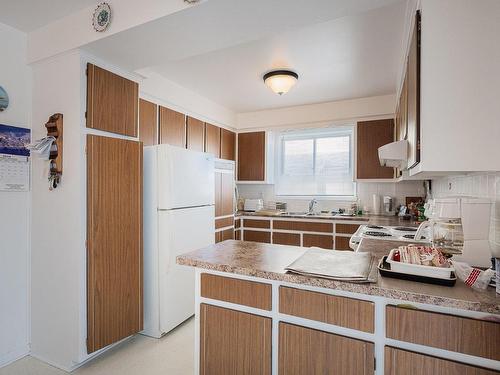 Kitchen - 949  - 951 Av. Châtelaine, Laval (Chomedey), QC - Indoor Photo Showing Kitchen With Double Sink