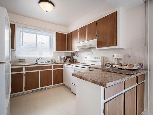 Kitchen - 949  - 951 Av. Châtelaine, Laval (Chomedey), QC - Indoor Photo Showing Kitchen With Double Sink