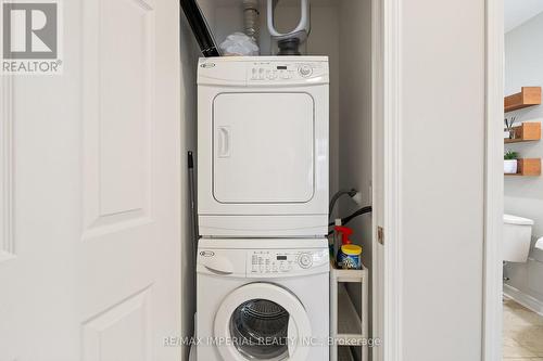 2210 - 18 Holmes Avenue, Toronto, ON - Indoor Photo Showing Laundry Room