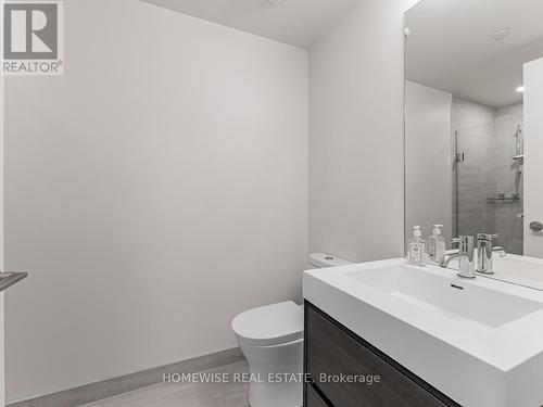 319 - 9 Tecumseth Street, Toronto, ON - Indoor Photo Showing Bathroom