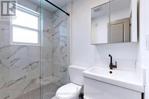 Main Fl - 1749 Bayview Avenue, Toronto, ON - Indoor Photo Showing Bathroom