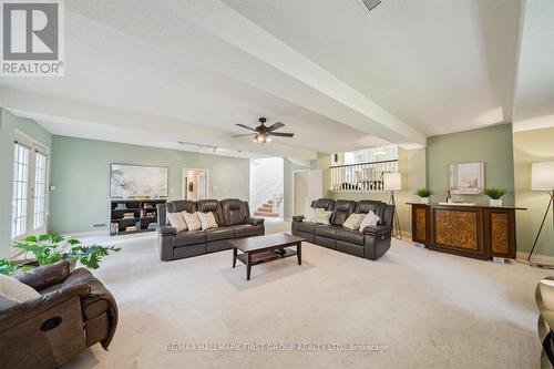 944 Duncannon Drive, Pickering, ON - Indoor Photo Showing Living Room