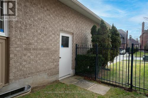 944 Duncannon Drive, Pickering, ON - Outdoor