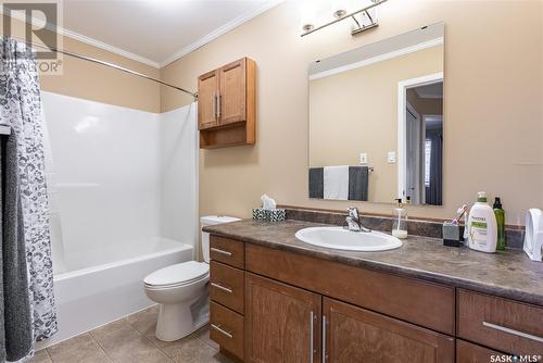 306 110 Shillington Crescent, Saskatoon, SK - Indoor Photo Showing Bathroom