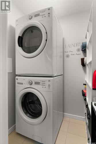 208 1640 Dakota Drive, Regina, SK - Indoor Photo Showing Laundry Room