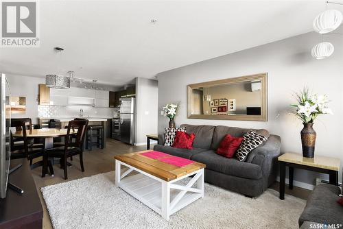 208 1640 Dakota Drive, Regina, SK - Indoor Photo Showing Living Room