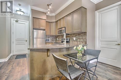 115 - 9225 Jane Street, Vaughan, ON - Indoor Photo Showing Kitchen