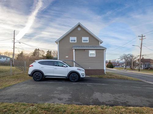 714 Union Street, New Waterford, NS 