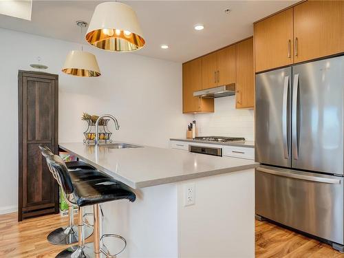 303-745 Travino Lane, Saanich, BC - Indoor Photo Showing Kitchen With Upgraded Kitchen