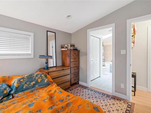 1778 Chandler Ave, Victoria, BC - Indoor Photo Showing Bedroom