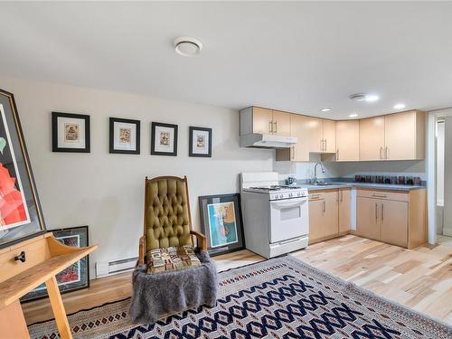 1778 Chandler Ave, Victoria, BC - Indoor Photo Showing Kitchen