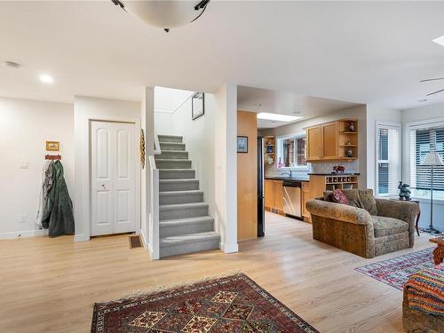 1778 Chandler Ave, Victoria, BC - Indoor