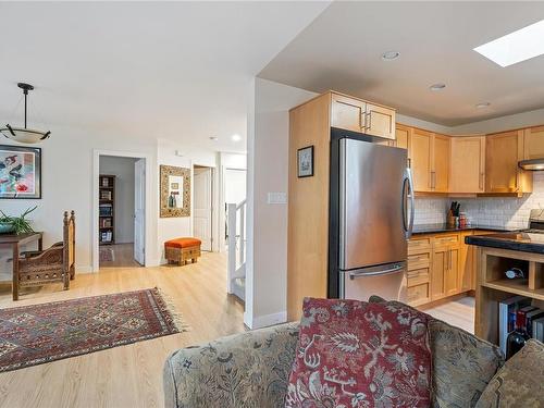 1778 Chandler Ave, Victoria, BC - Indoor Photo Showing Kitchen