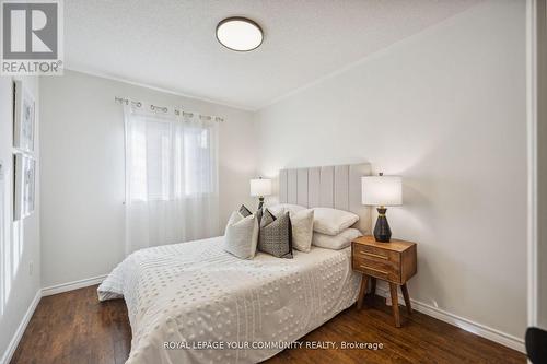 471 Silken Laumann Drive, Newmarket, ON - Indoor Photo Showing Bedroom