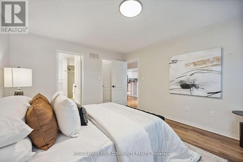 471 Silken Laumann Drive, Newmarket, ON - Indoor Photo Showing Bedroom