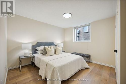 471 Silken Laumann Drive, Newmarket, ON - Indoor Photo Showing Bedroom