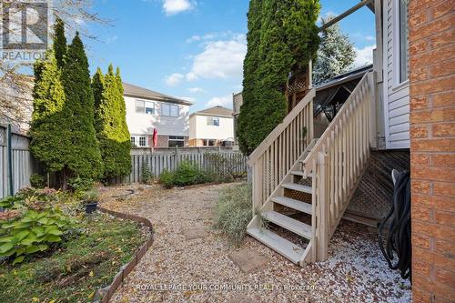 471 Silken Laumann Drive, Newmarket, ON - Outdoor