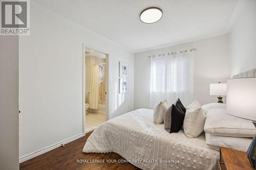 471 Silken Laumann Drive, Newmarket, ON - Indoor Photo Showing Bedroom